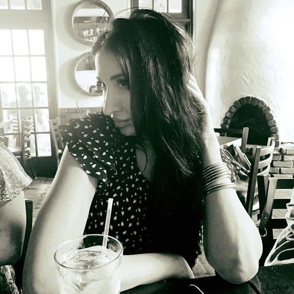 Meet your Posher, Erica - Picture 1 of 1